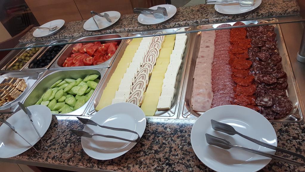 Hotel Riagor Slântsjev Brjag Eksteriør bilde